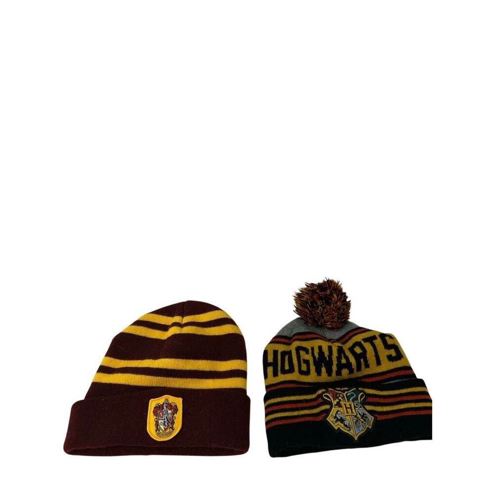 2 Harry Potter‎ hP Gryffindor Hogwarts knit hats